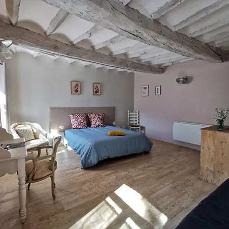 D'hotes De Charme - La Cense Du Pont - Campagne De Lille Bed & Breakfast 3*